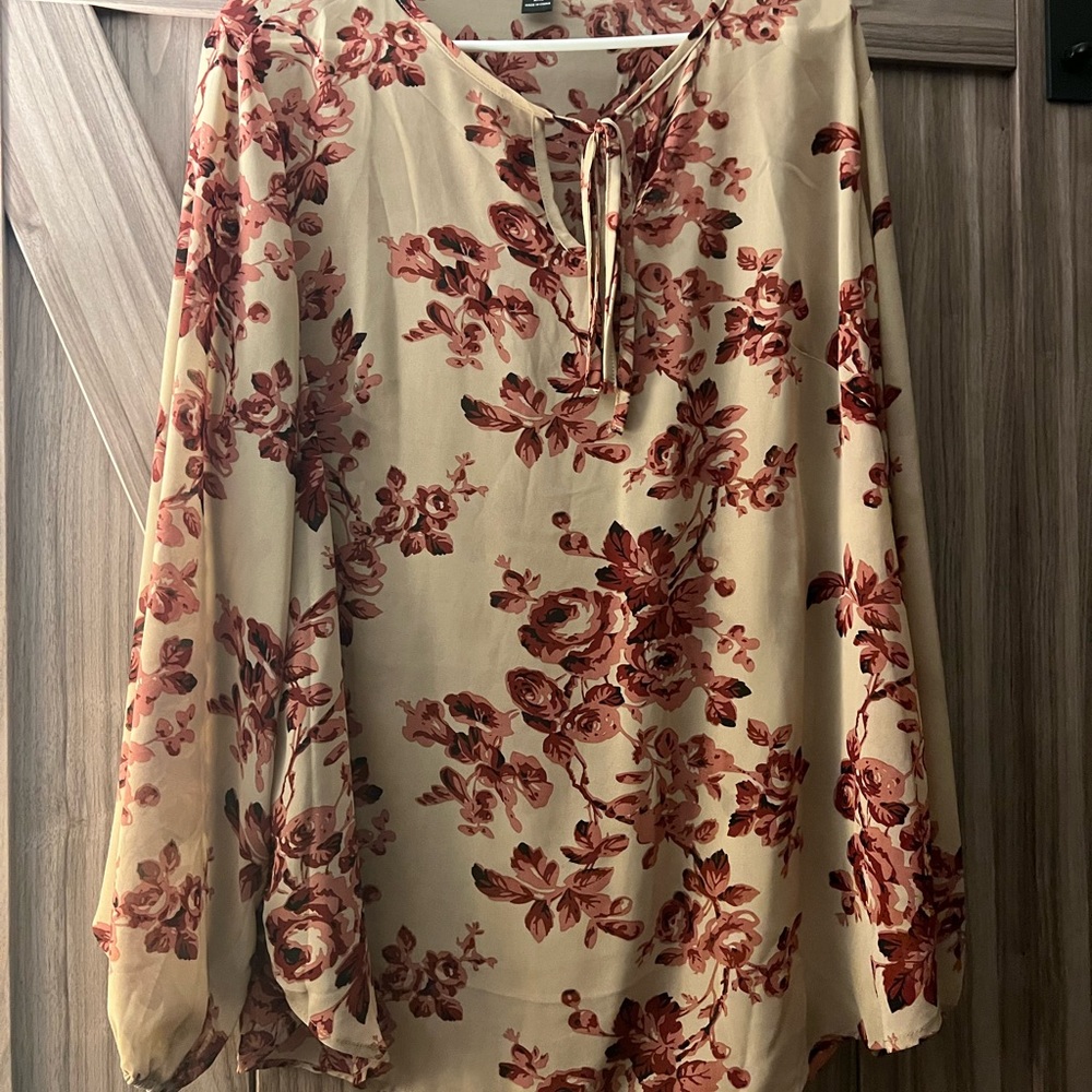 Women’s shirt